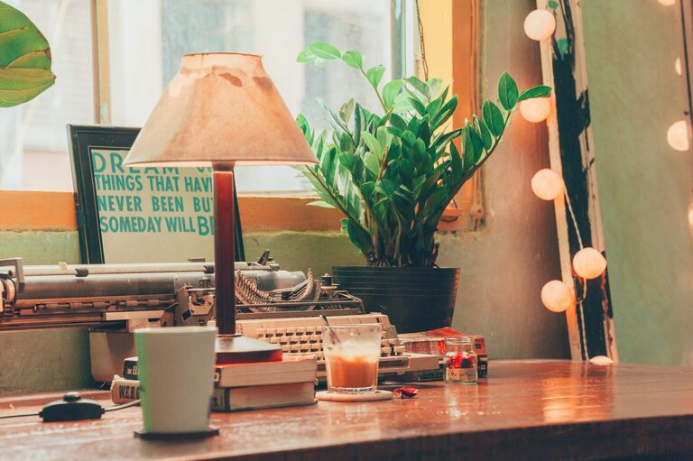 How to Create a Cozy and Inviting Home Workspace